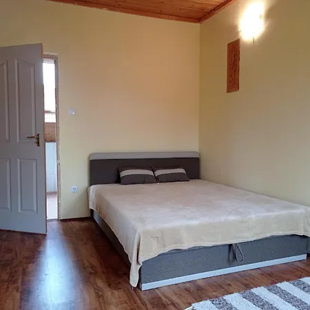 Quo Vadis Apartman * Сиглигет